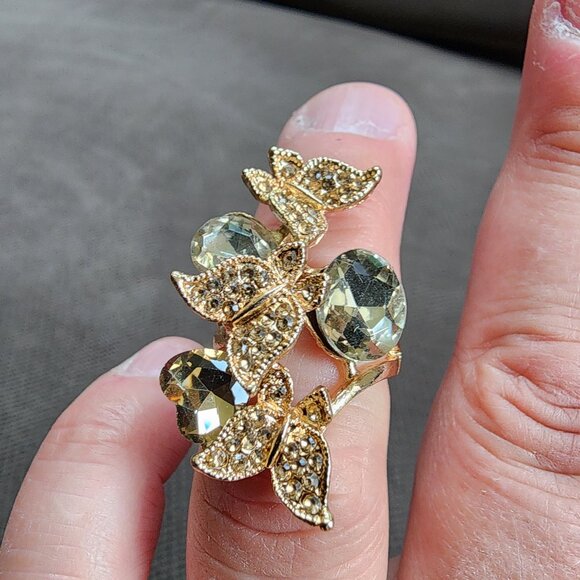 NWT Amazon Gold Toned Jeweled Butterfly Fashion Ring Size 4 - Picture 8 of 16
